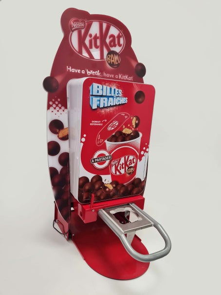 kitkat balls machine right 