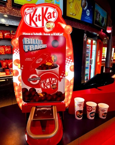 kitkat balls machine cinema